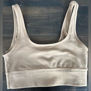 Aritzia TnaAction Sports Bra – Size M – Nude/Beige